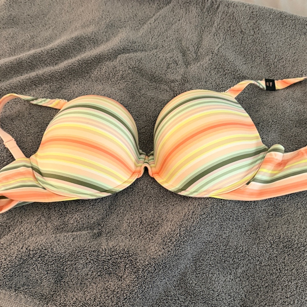 Victoria's Secret Pastel Striped Bra - Picture 4 of 4
